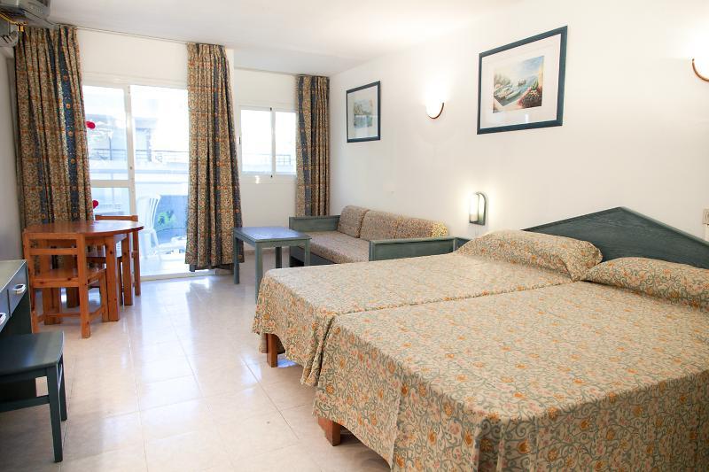 Hotel Apartamentos Vibra Central City - Adults Only Sant Antoni de Portmany Zewnętrze zdjęcie